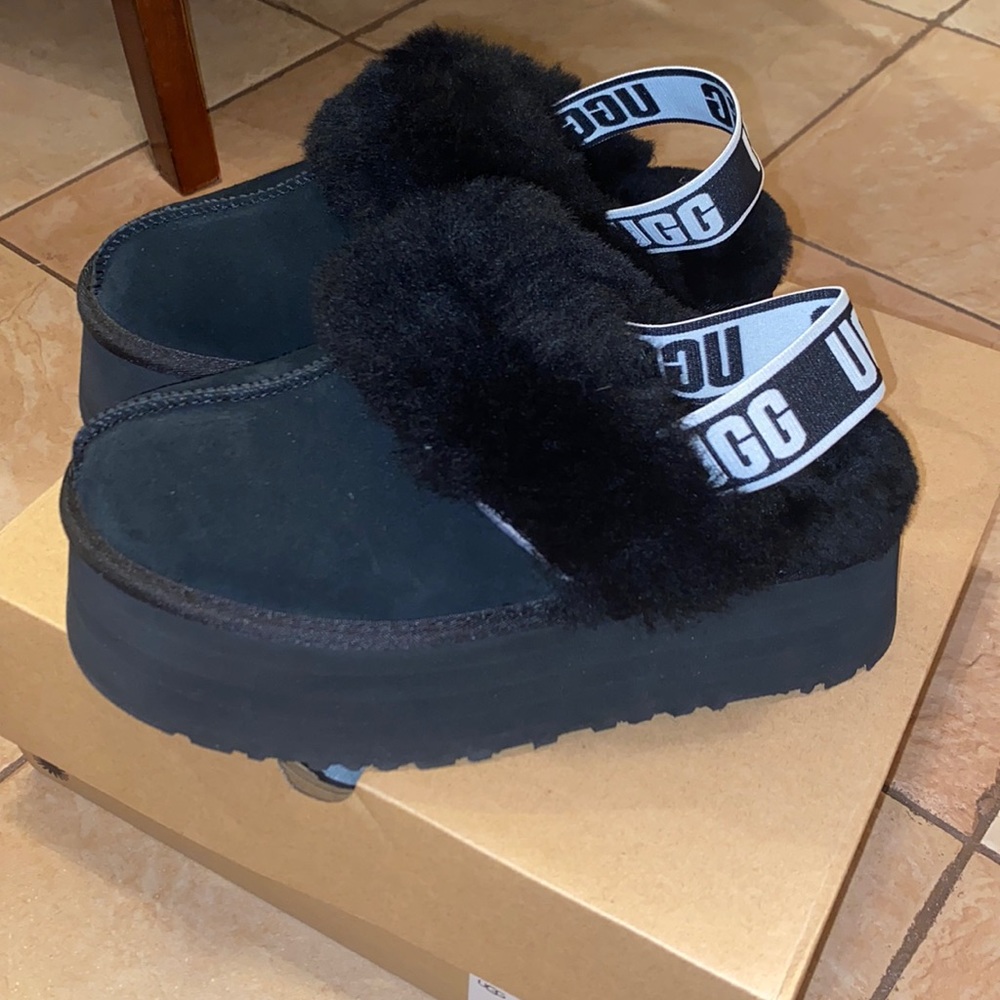 Brand new UGG Funkette Slippers
